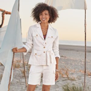 Safari Wonder Linen Shorts. Petite